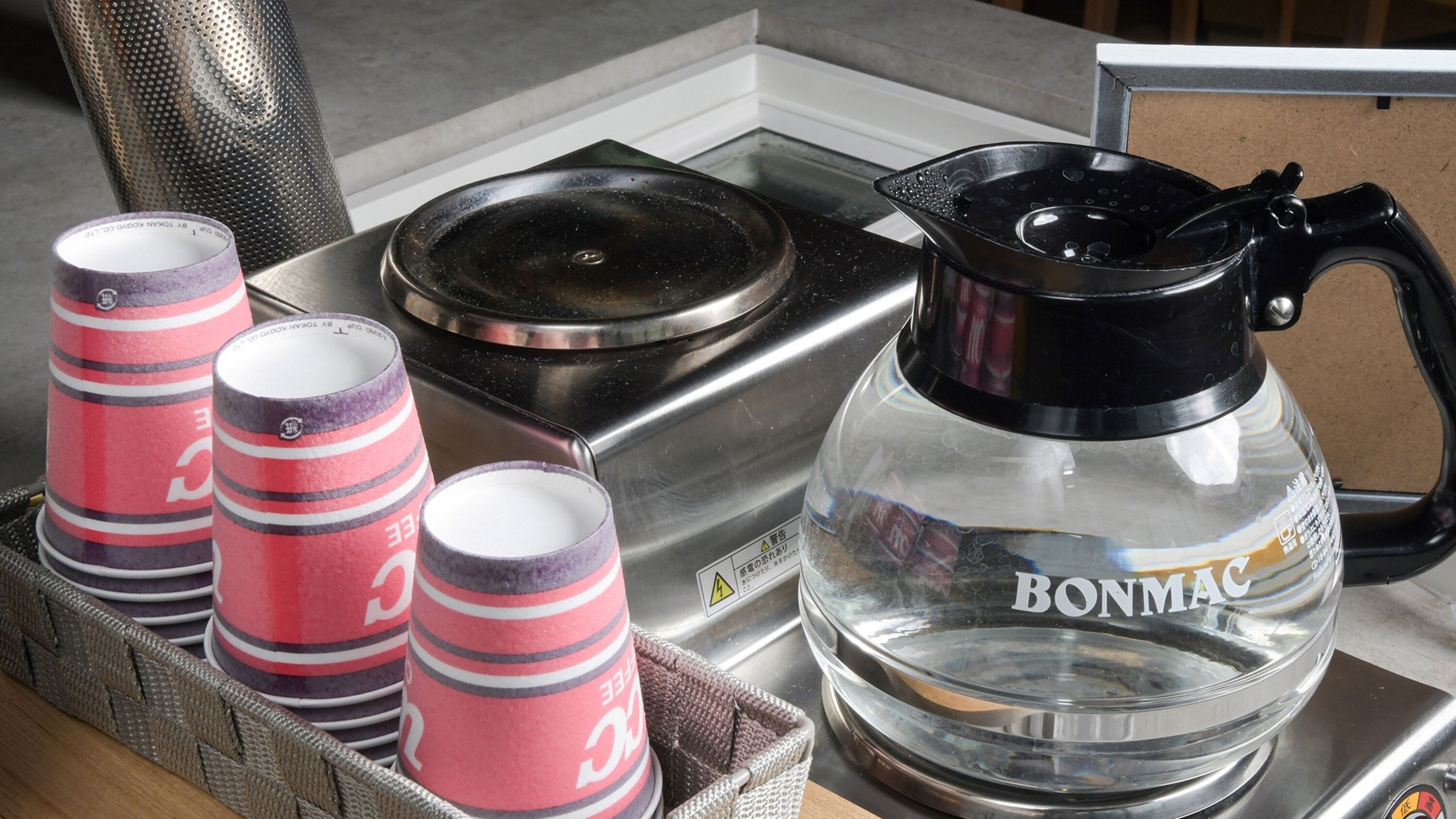 daily buffet breakfast (jpy 1500 per person)