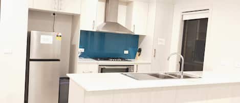 Micro-ondes, lave-vaisselle