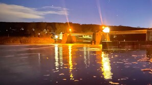 Unclassified image, 2 of 21, button