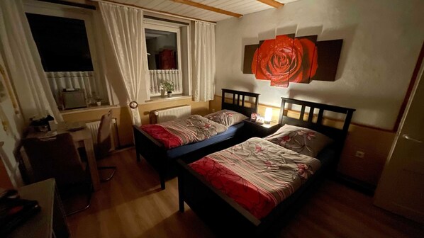 Imagen sin descripción, 1 de 16, botón