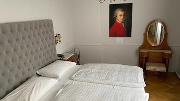 1 bedroom, desk, WiFi, bed sheets