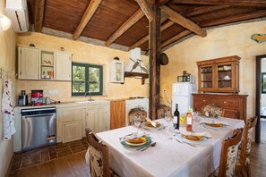 Kühlschrank, Geschirrspüler