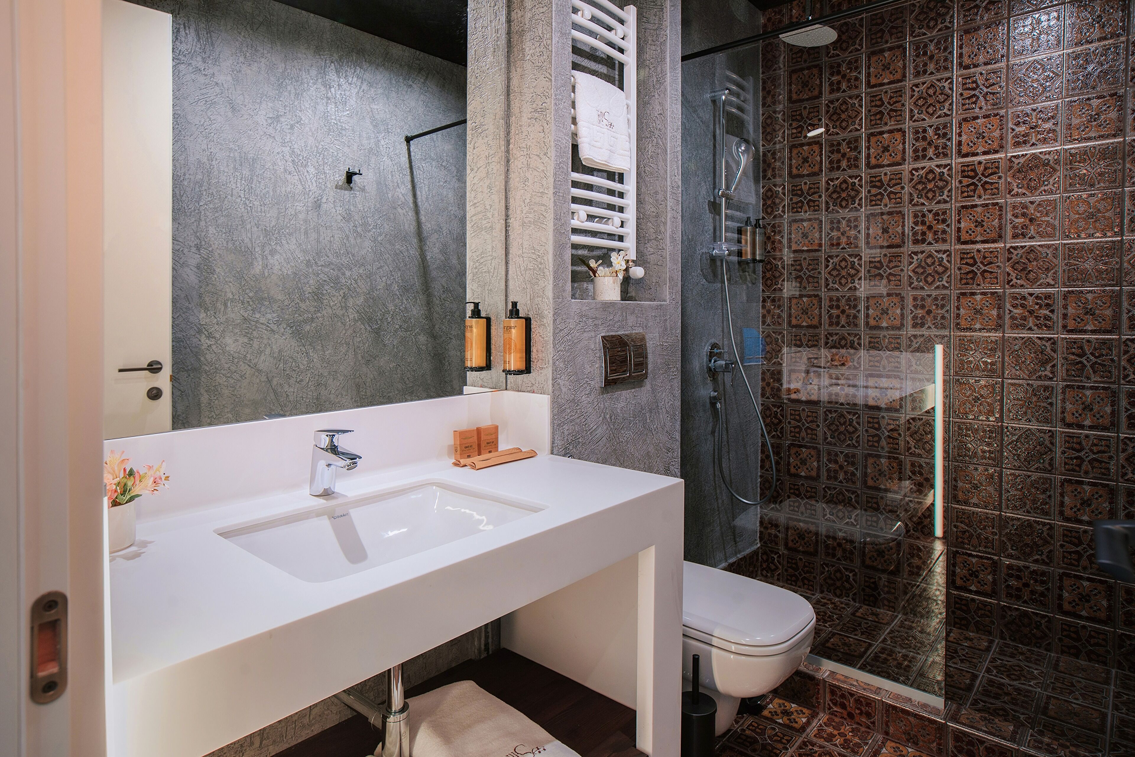 double room | bathroom | shower, slippers, bidet, towels