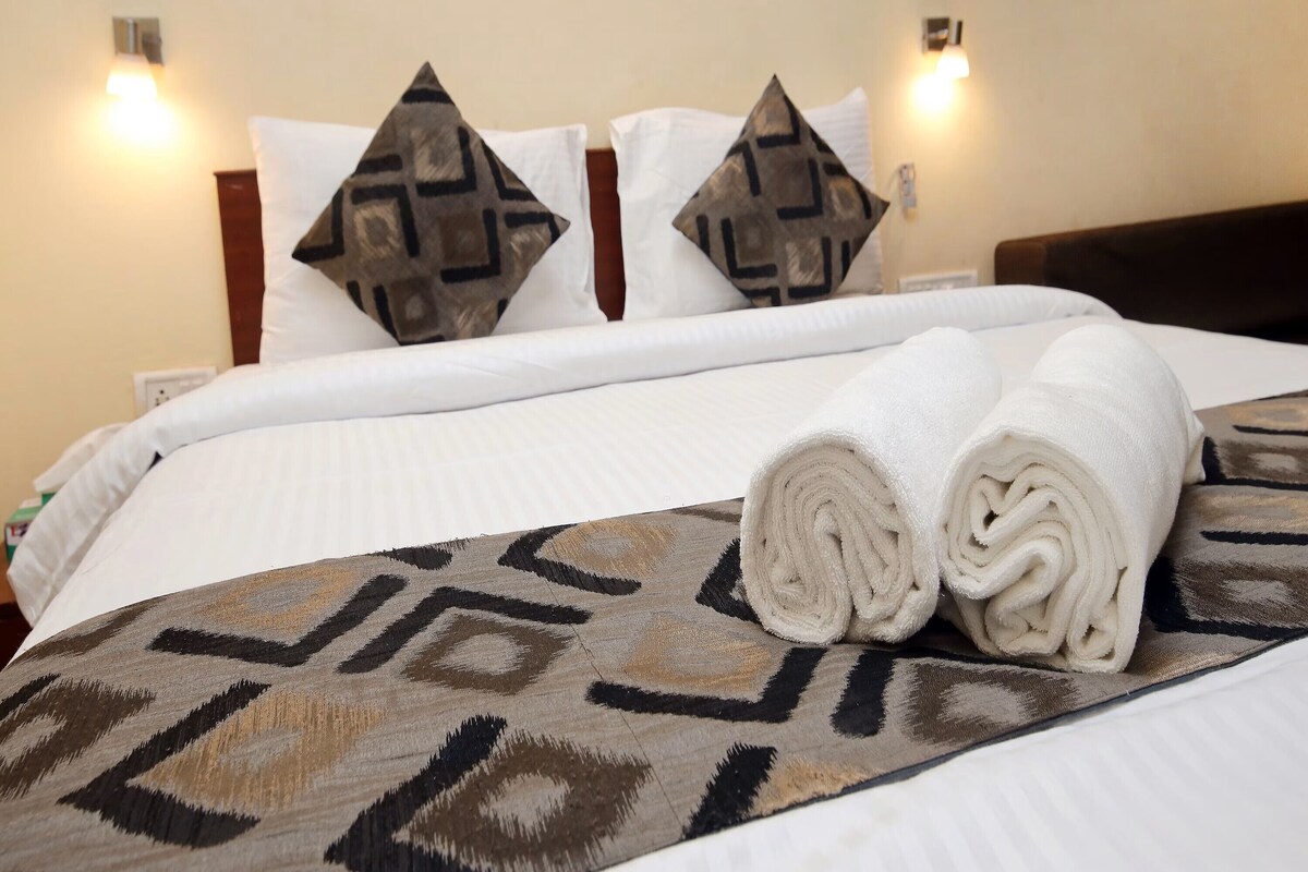 Super Deluxe Garden View Room | Minibar, WiFi (free), bed sheets