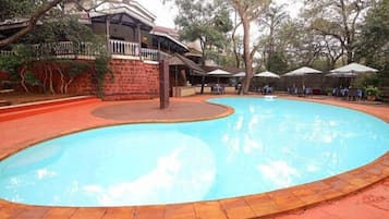 Utomhuspool