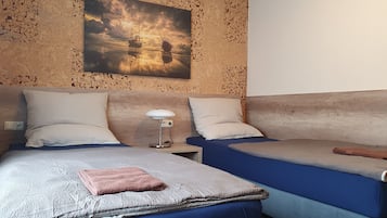 1 bedroom, WiFi, bed sheets