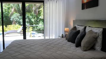 2 chambres, coffres-forts dans les chambres, fer et planche Ă  repasser