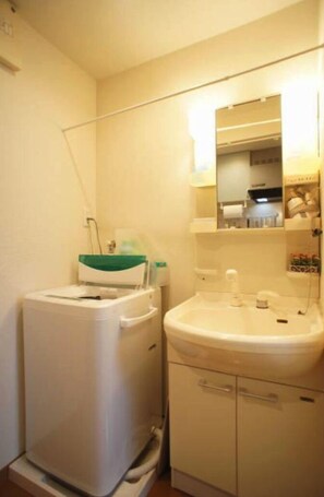 Basic Apartment, Non Smoking (201) | Bathroom | Hydromassage showerhead, free toiletries, hair dryer, bidet - Urban City Hyakunincho (Tokyo)