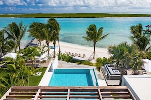 Infinity-Pool
