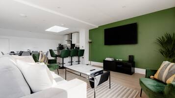 Penthouse Design, salle de bains privée | Bar lounge