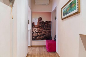 City Apartment | Living area | 43-inch flat-screen TV with cable channels, TV - TIBERINA APARTMENTS - ROME TRASTEVERE (Rome)