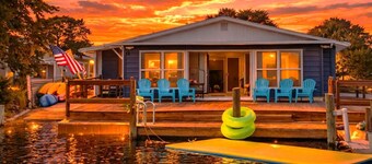 Family & Pet-Friendly River Escape w/ Kayaks, Manatees & Outdoor Fun!
