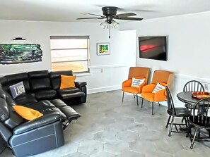 Smart TV, computer monitors