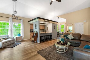 Smart TV, fireplace, offices