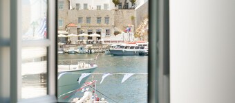 MyCrown Suite, Luxurious, sea view at port of Hydra