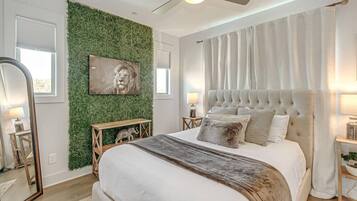 3 Schlafzimmer, Schreibtisch, Bügeleisen/Bügelbrett, Reisekinderbett