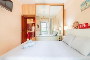 1 bedroom, iron/ironing board, travel crib, WiFi