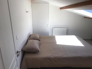 2 bedrooms, free WiFi - Pleasant modern house in a quiet location, 5 minutes' walk from La Tremblade town center (La Tremblade)