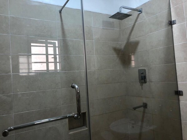 Bathtub