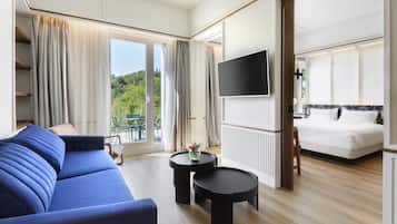 Suite (with garden) | In-room safe, desk, blackout drapes, soundproofing