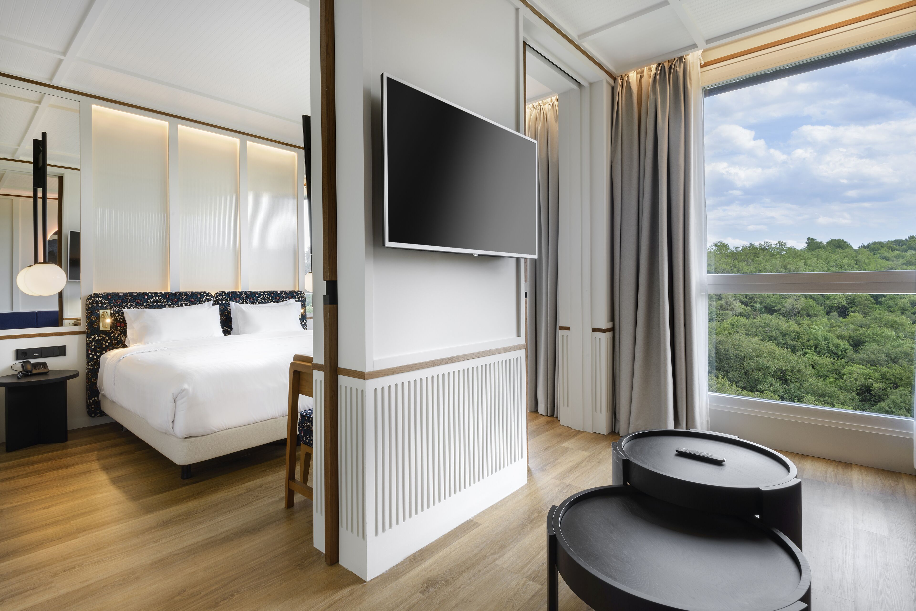 suite | 1 bedroom, in-room safe, desk, blackout curtains