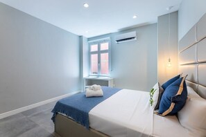 10 dormitorios, escritorio, tabla de planchar con plancha y wifi