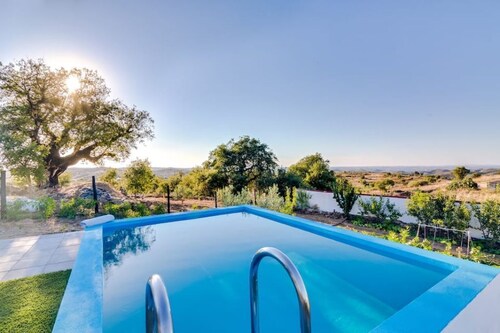 CorchoCountryHouse-Rural Pool NetFlix BBQ!