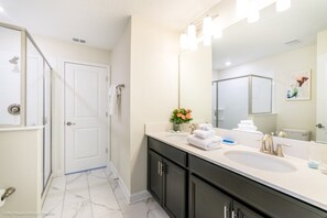 Bathroom - Bring The Whole Family Gate 9 Bedroom 5 Bath 9 Villa by Redawning (Davenport)
