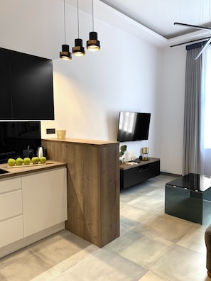 Suite Studio Deluxe (4) | Coin cuisine privé | Machine à expresso, cafetière/bouilloire, bouilloire électrique