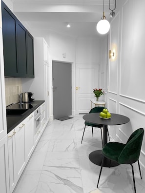 Suite Studio Deluxe (29) | Coin cuisine privé | Machine à expresso, cafetière/bouilloire, bouilloire électrique