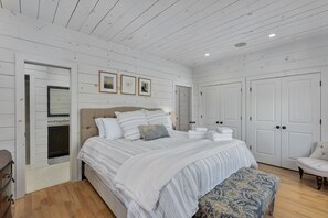 5 bedrooms, iron/ironing board, travel cot, free WiFi