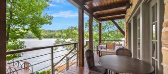 Luxury Lakefront Cottage w/ Kayaks and SUPs