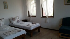 1 غرفة نوم ومكواة/لوح كي وواي فاي مجانًا وملاءات أسرّة