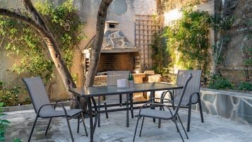 Deluxe Apartment | Terrace/patio