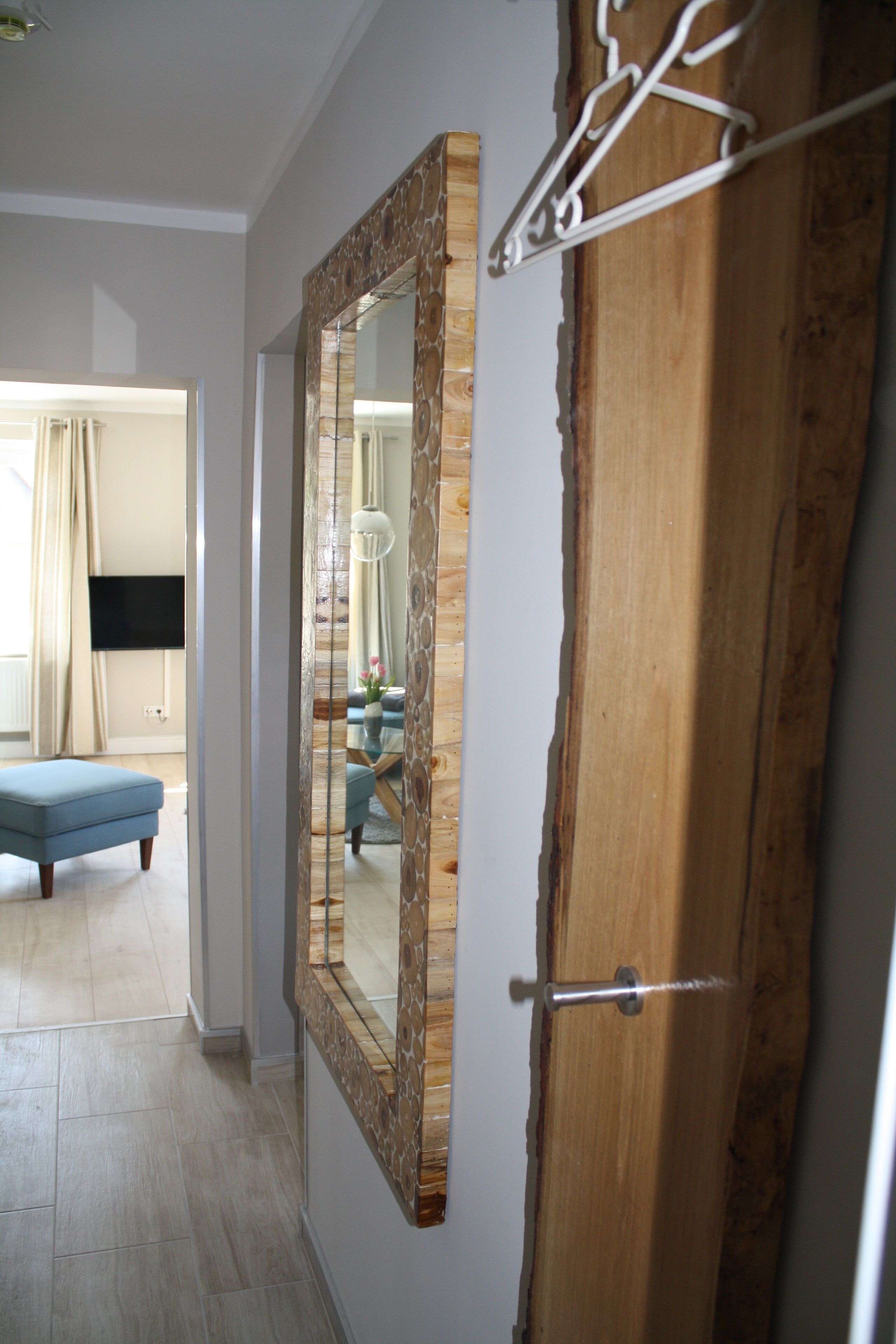 40-Zoll-Flachbildfernseher mit Satellitenempfang, Fernseher