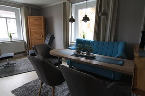 Exclusive Condo | In-room dining