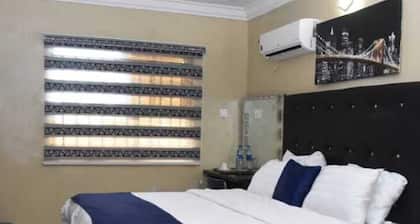 Impeccable 2-bed Lodge