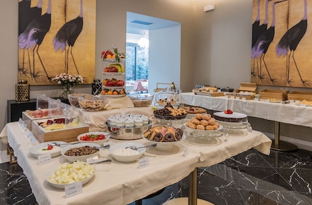 Buffet. Hotel Astoria