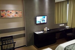 Cribs/infant beds - Hotel Royal Singapore (Singapore)