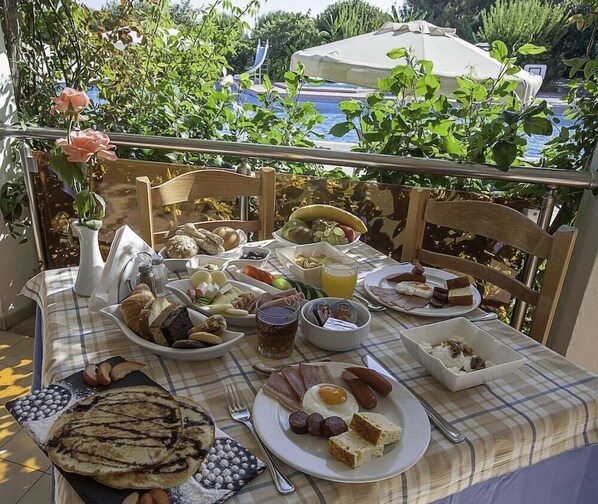 تناول الطعام بالخارج