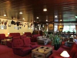 Bar (en el alojamiento)