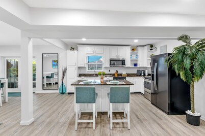 Blue Beach Bungalow