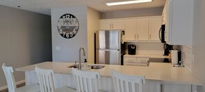 Fridge, microwave, oven, stovetop - SNOWBIRDS WELCOME with special rates! Remodeled condo across from beach! (Panama City Beach)