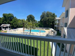 Property grounds - SNOWBIRDS WELCOME with special rates! Remodeled condo across from beach! (Panama City Beach)