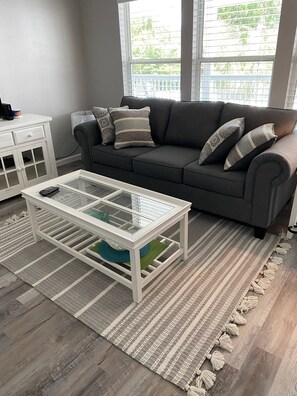 Smart TV - SNOWBIRDS WELCOME with special rates! Remodeled condo across from beach! (Panama City Beach)