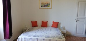 2 habitaciones, wifi gratis y ropa de cama 