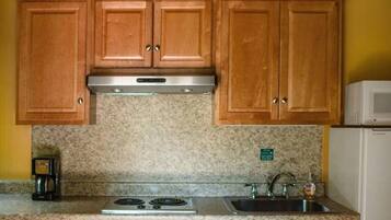 Fridge, microwave, coffee/tea maker, toaster