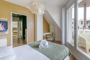 2 bedrooms, iron/ironing board, free WiFi, bed sheets