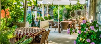 Apartment in 500 year old guesthouse with pool