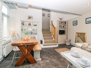 Cottage | Interior